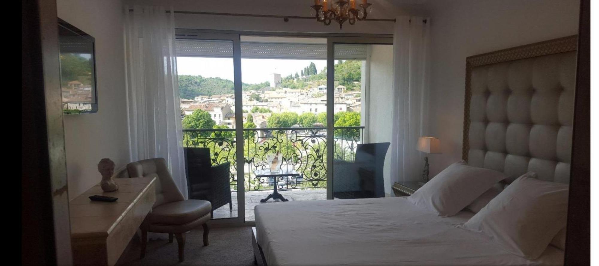 Hotel Les Deux Lions Riez Zewnętrze zdjęcie