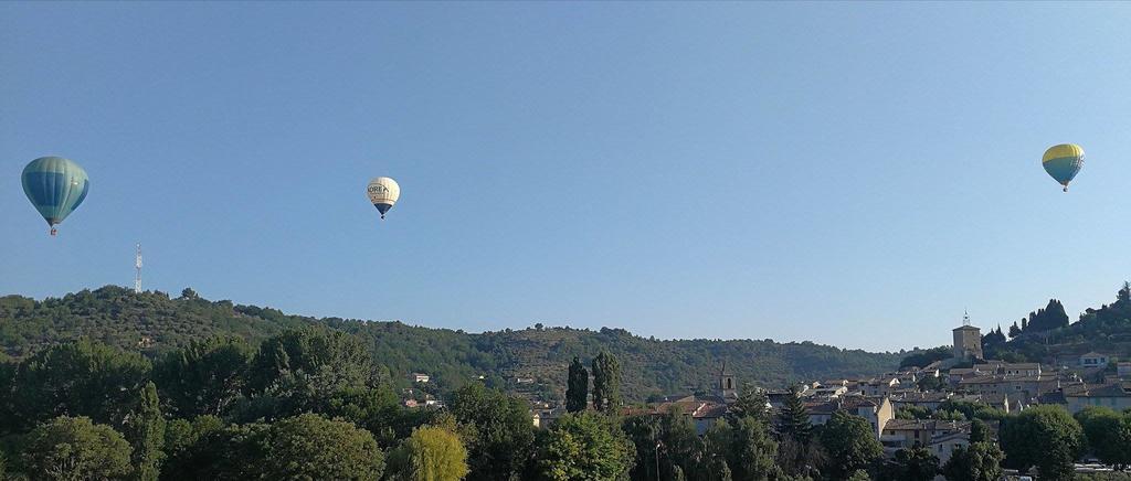 Hotel Les Deux Lions Riez Zewnętrze zdjęcie