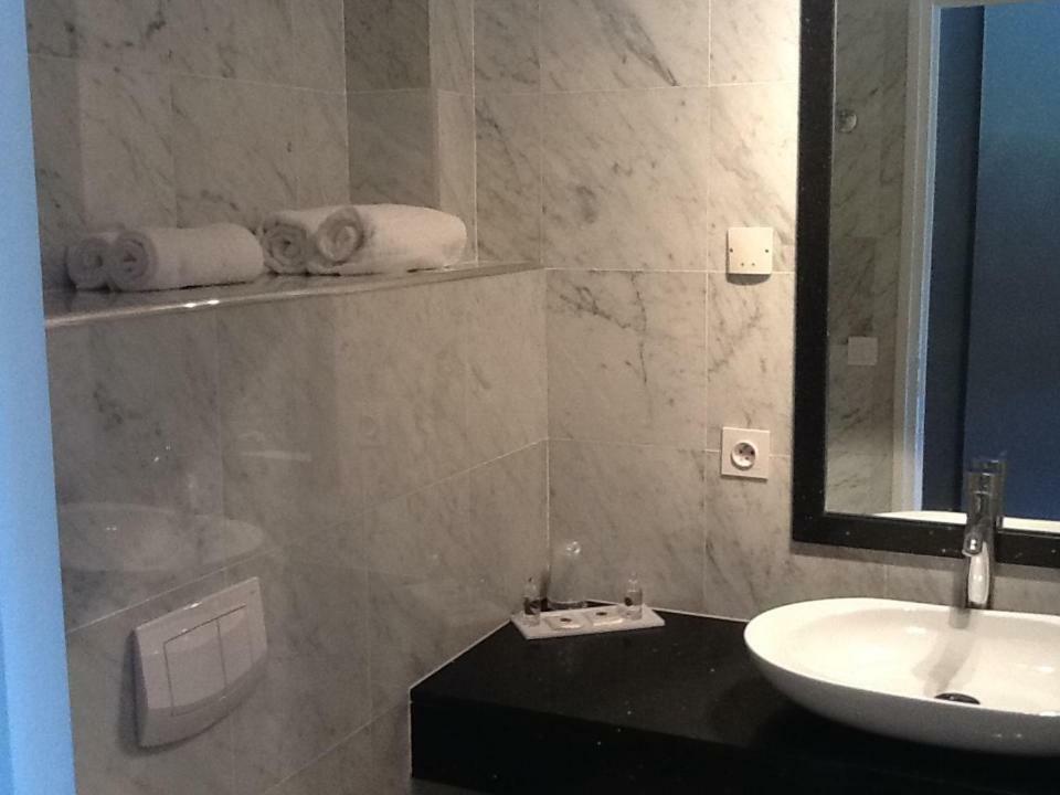 Hotel Les Deux Lions Riez Pokój zdjęcie